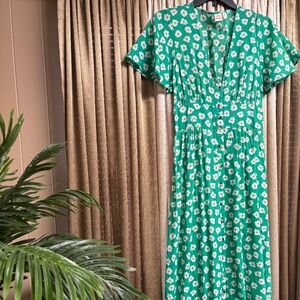 Hannah Ballerina Farm Green Floral V Neck Button Down Long Dress